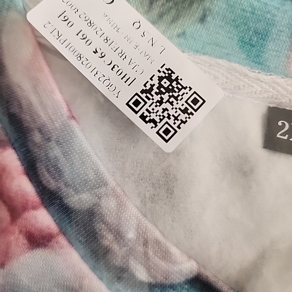 R1 - Christmas Sweatshirt - Picture 5 of 11